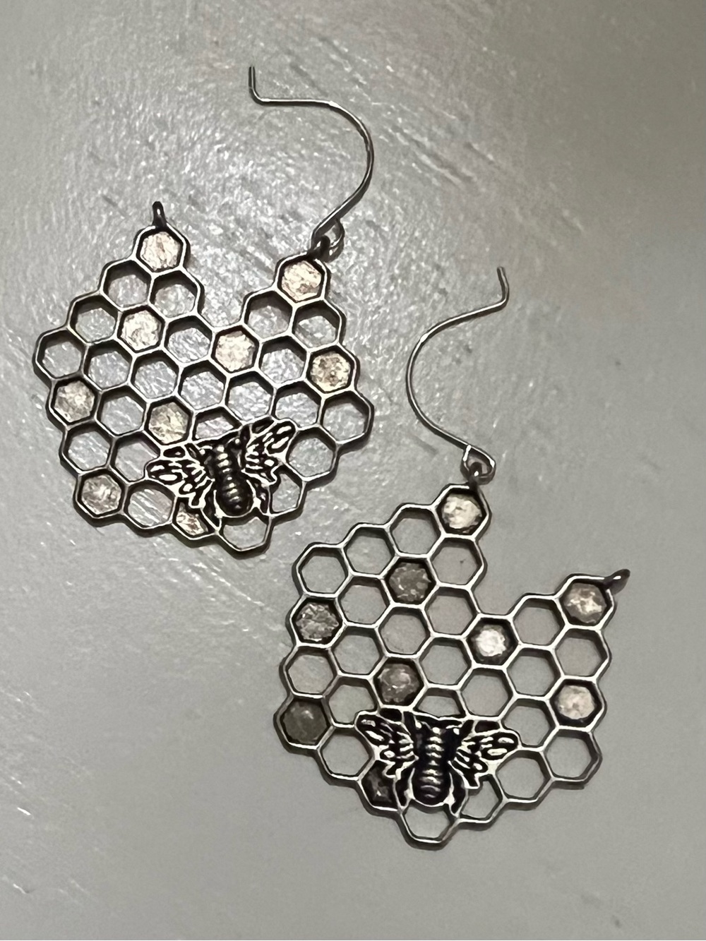 Whimsical Vintage Honeycomb & Bee Earrings - Picture 2 of 3